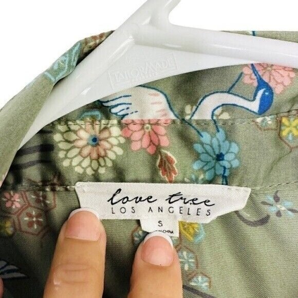 Love Tree Los Angeles Cold Shoulder Floral Birds Top - Small - Picture 6 of 9
